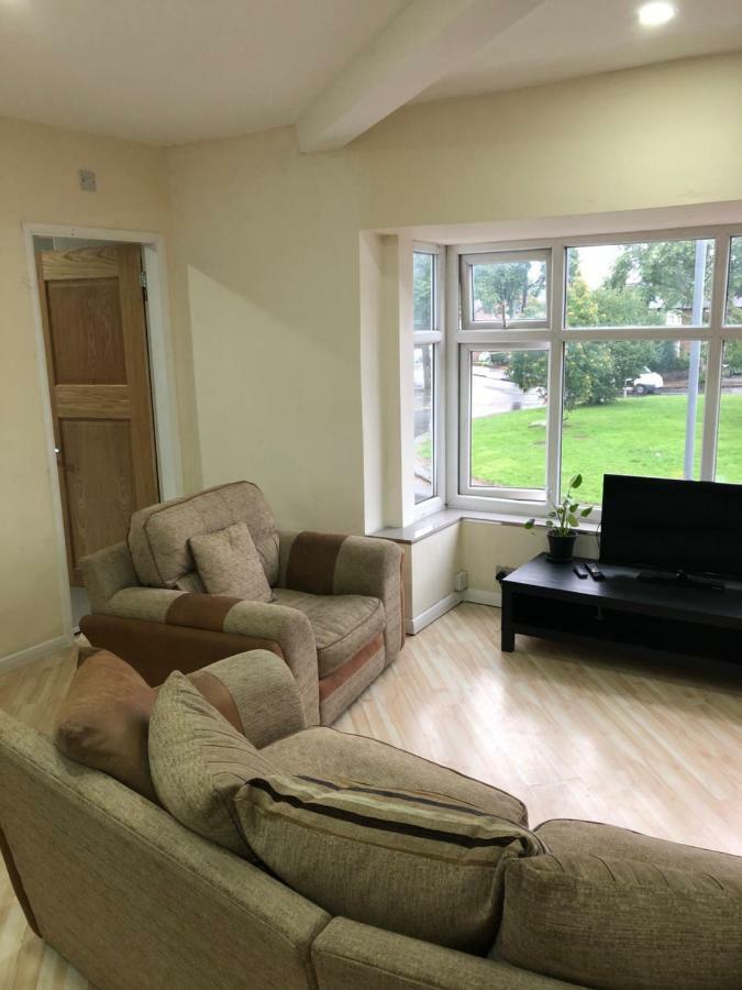Treetops Flat2 Hall Green B28 برمنغهام المظهر الخارجي الصورة